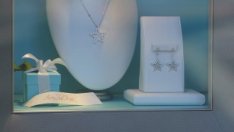 Tiffany не оправда прогнозата за печалба и понижи годишната прогноза