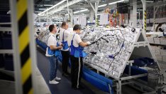 Доставчикът на автокомпоненти Leoni се надява на нова парична спасителна инжекция