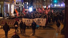 Партията на Меркел наруши най-голямото табу в германската политика