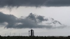 Лошото време отложи историческото изстрелване на SpaceX