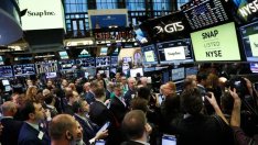 Борсовият дебют на Snap остава в центъра на вниманието на Wall Street*