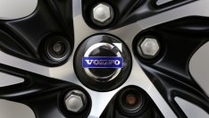 Автомобилите и камионите на Volvo ще общуват помежду си
