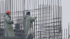 Строителната продукция забавя темпове през март