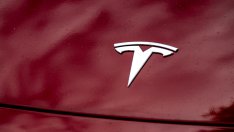 Tesla планира да пусне Full Self Driving продукта си в Европа следващата година