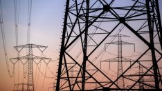 Цената на тока в Европа отчита най-дългата си серия на спадове от 2020 г.