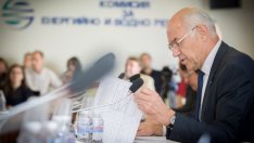 КЕВР поиска да знае как енергийният министър изчисли по-ниската цена на газа