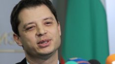 Добрев: Изходът за ВМЗ е изкарването му от забранения списък за приватизация