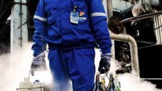 Румъния ще пробва пак да продаде акциите на Petrom през 2012 г.