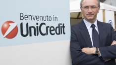 UniCredit преструктурира дейността си и продава поделението в Украйна