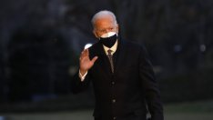 Готви ли се задължителна ваксинация срещу COVID за федералните служители в САЩ?