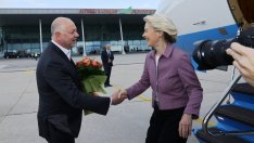 Урсула фон дер Лайен пристигна на еднодневно посещение у нас