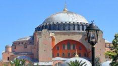 Ердоган отново разпалва дебата за превръщането на „Света София“ в джамия