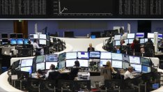 Глобалните фондови инвеститори се пренасочват от САЩ към Европа