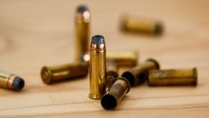 Караниколов: България не изнася оръжие за опасни райони в Близкия изток