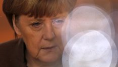 Меркел се изправя пред първото си голямо препятствие в преговорите за коалиция