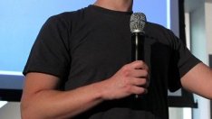 Търговец на дърва поиска 50% от Facebook