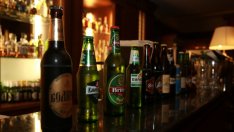 Парламентът сви набързо ДДС на 9% за вино, бира, екскурзии и фитнеси