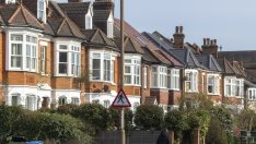 Пазарът на жилища в Лондон се готви за удар от търговската война