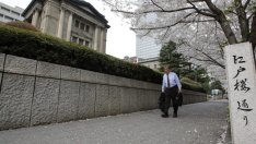 ЯЦБ ще продължи с облекченията в началото на 2016 г., смятат анализатори