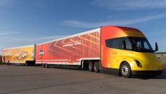 Tesla влага над 3,6 млрд. долара в разширяването на своята фабрика в Невада