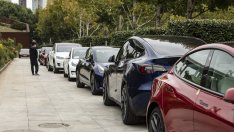 Темпът на продажби на Tesla в Китай се забавя след рекордния септември 