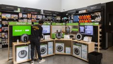 САЩ започват проверка на сделката на Amazon за iRobot