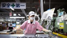 Активността на японските фабрики достигна близо 8-годишен връх