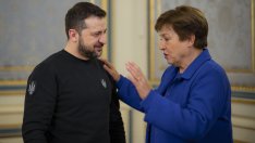 За първи път в историята си МВФ отпуска заем за държава във война