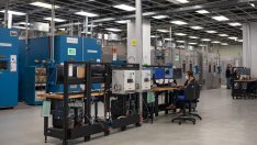 General Motors съкращава стотици работни места в стремеж към по-висока печалба