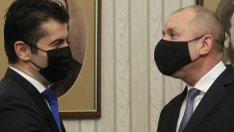 Президентът връчва мандата за съставяне на правителство на ПП в събота