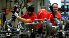 Растежът на промишлеността в еврозоната се забави до близо двугодишно дъно