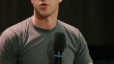 Facebook пести от ниската цена на акциите си