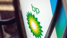 Отписване при „Роснефт“ вкара BP на червено