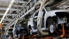 Covid-19 ще свие британското производство на коли с поне 15%