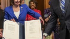 Конгресът на САЩ одобри пакета от мерки за 2,2 трлн. долара, Тръмп го подписа*