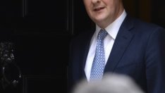 Озбърн ще защитава програмата си за икономии пред МВФ