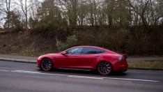 Tesla успя – акциите ѝ вече се търгуват за 1000 долара