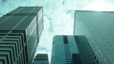 Консервативните фондове за имоти пак се сблъскват с ликвиден проблем