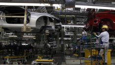 Toyota размразява проектите си за заводи в Мексико и Китай