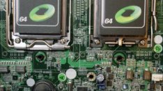 Тъмночервено тримесечие за AMD 