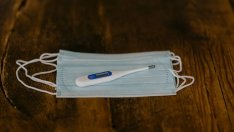 България с нов рекорд на новозаразени и настанените в болница заради Covid-19