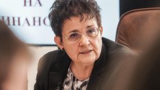 Л. Петкова: Ръстът на максималния осигурителен праг отнема от дохода, но носи осигурителни права