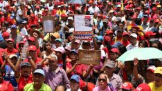 Гладът на бедните венецуелци, който ги спира да подкрепят протестите в страната