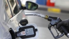 Постигната е нова договорка за отлагане Закона за горивата с 6 месеца