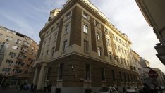 Проблемът КТБ остана на жълтите павета