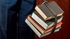 Издадените книги и брошури в България намаляват с 8,5% през 2016 г.