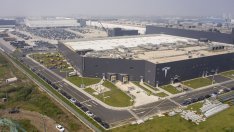 Tesla генерира около една четвърт от стойността на автомобилостроенето в Шанхай