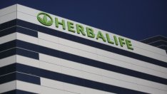 Карл Айкан продава над половината от своя дял в Herbalife за 600 млн. долара