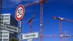 Бавното рухване на бизнес имотите в Германия е задаващ се риск за банките