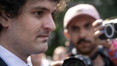 Можеше ли сагата със Сам-Банкман Фрийд да се разиграе без криптоелемента?